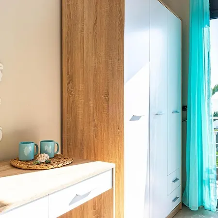 Charm 4, 1br Ap, Sea View, Parking & Lejlighed