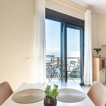 Charm 4, 1br Ap, Sea View, Parking & * Sarandë